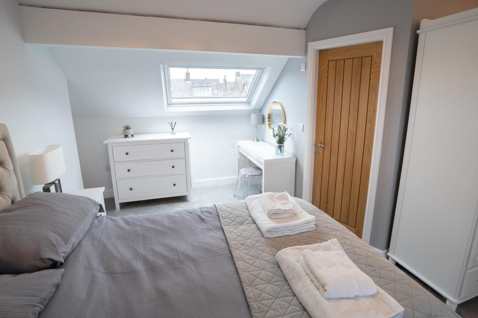 4 Bed End Terrace - Sleeps 7 Villa Ilkley Exterior photo